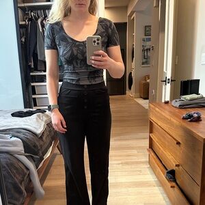 Lululemon Athletica Blue Gray Floral Crop Top